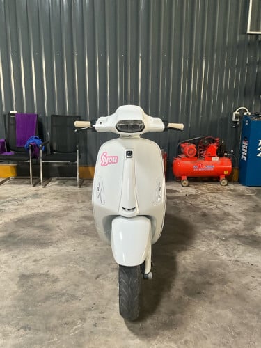 Vespa 022 ABS 125cc មួលហោះ