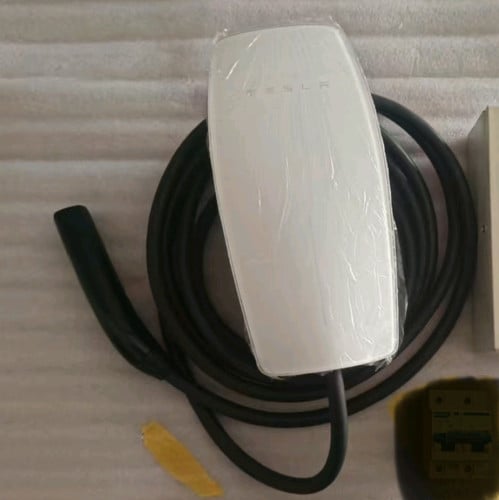 Wall Connector Tesla 48A 11KW/h still new 95%