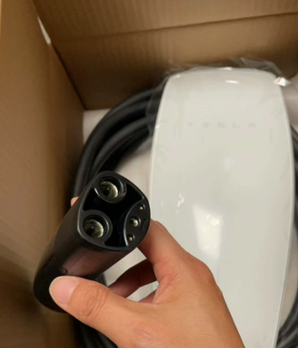 Wall Connector Tesla 48A 11KW/h still new 95%