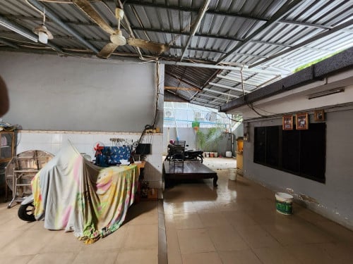 Warehouse and house for rent and sale
