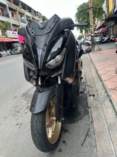 XMAX 250
