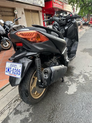 XMAX 250