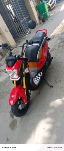 zoomer 018 លក់ធូៗ