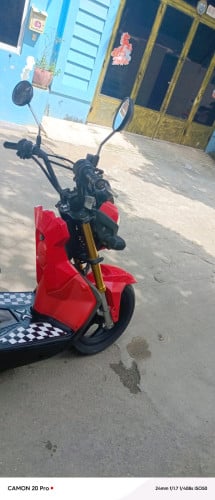 zoomer 018 លក់ធូៗ
