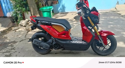zoomer 018 លក់ធូៗ