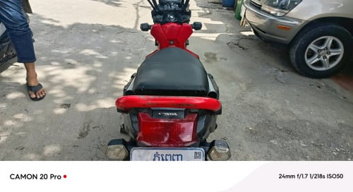 zoomer 018 លក់ធូៗ
