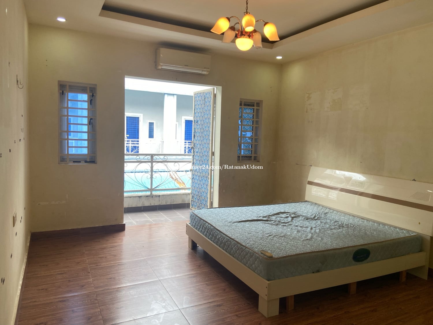 បន្ទប់ជួល