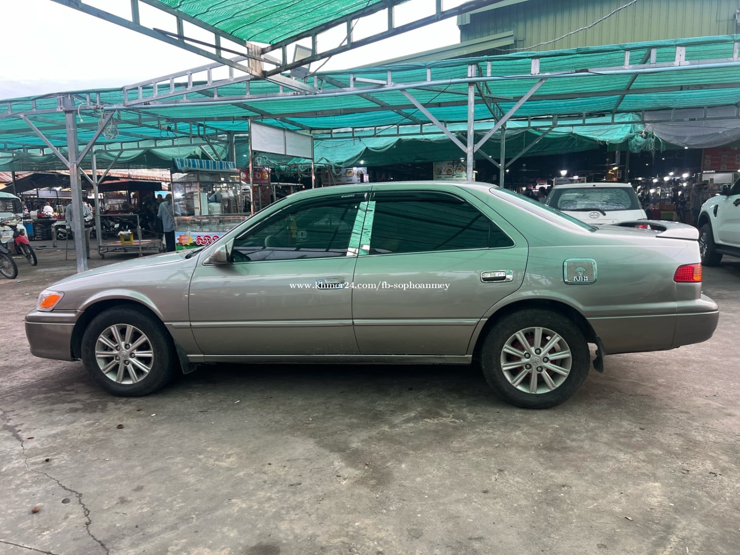 ត្រូវការលក់ឆ្លាមឆ្នាំ1999 កៅអីចុច ឡានស្អាតជិះស្រួល តម្លៃចរចា ។ Telegram:010273330