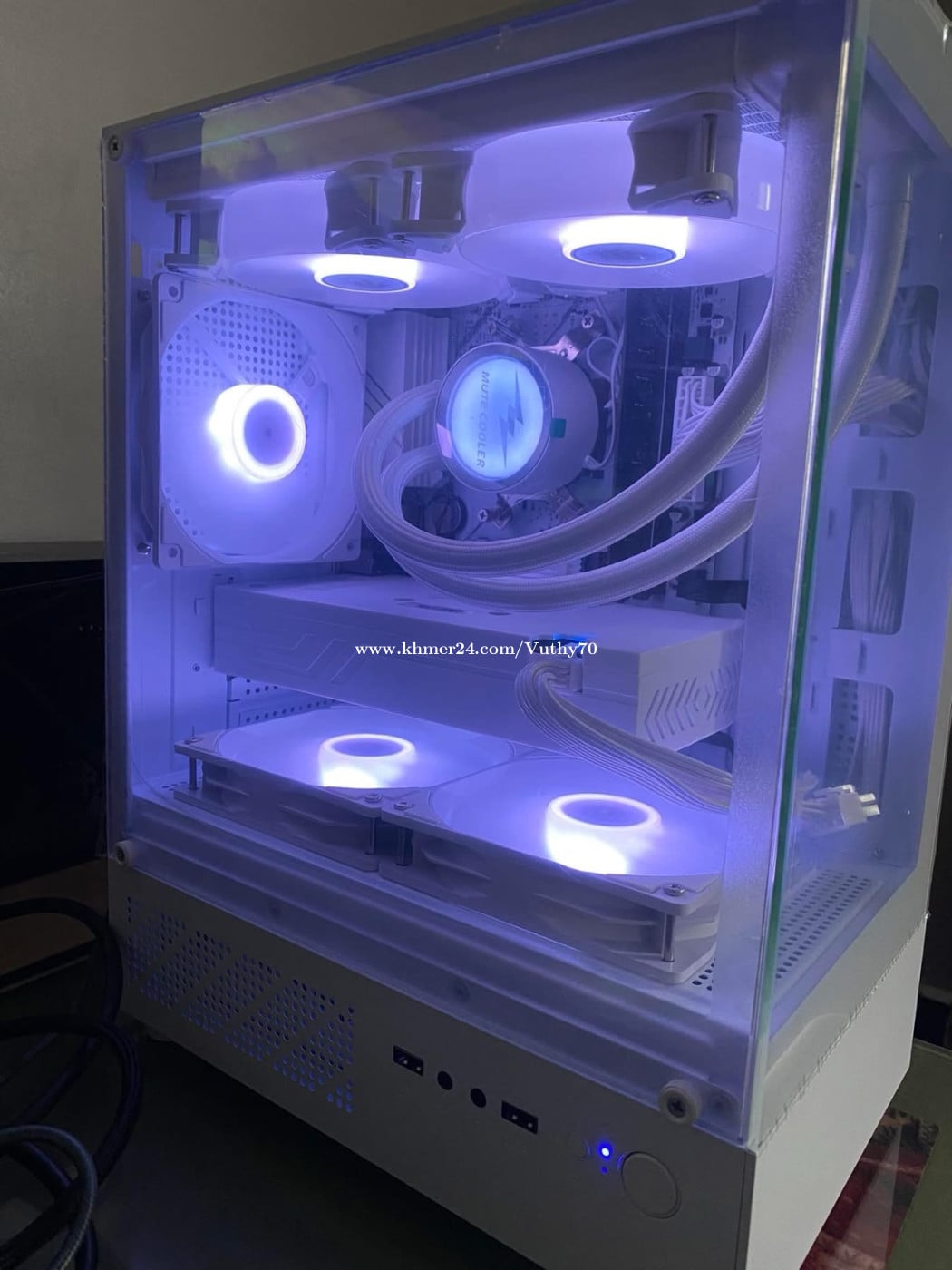ឡៃឡុង $260 ប៉ោយប៉ែត