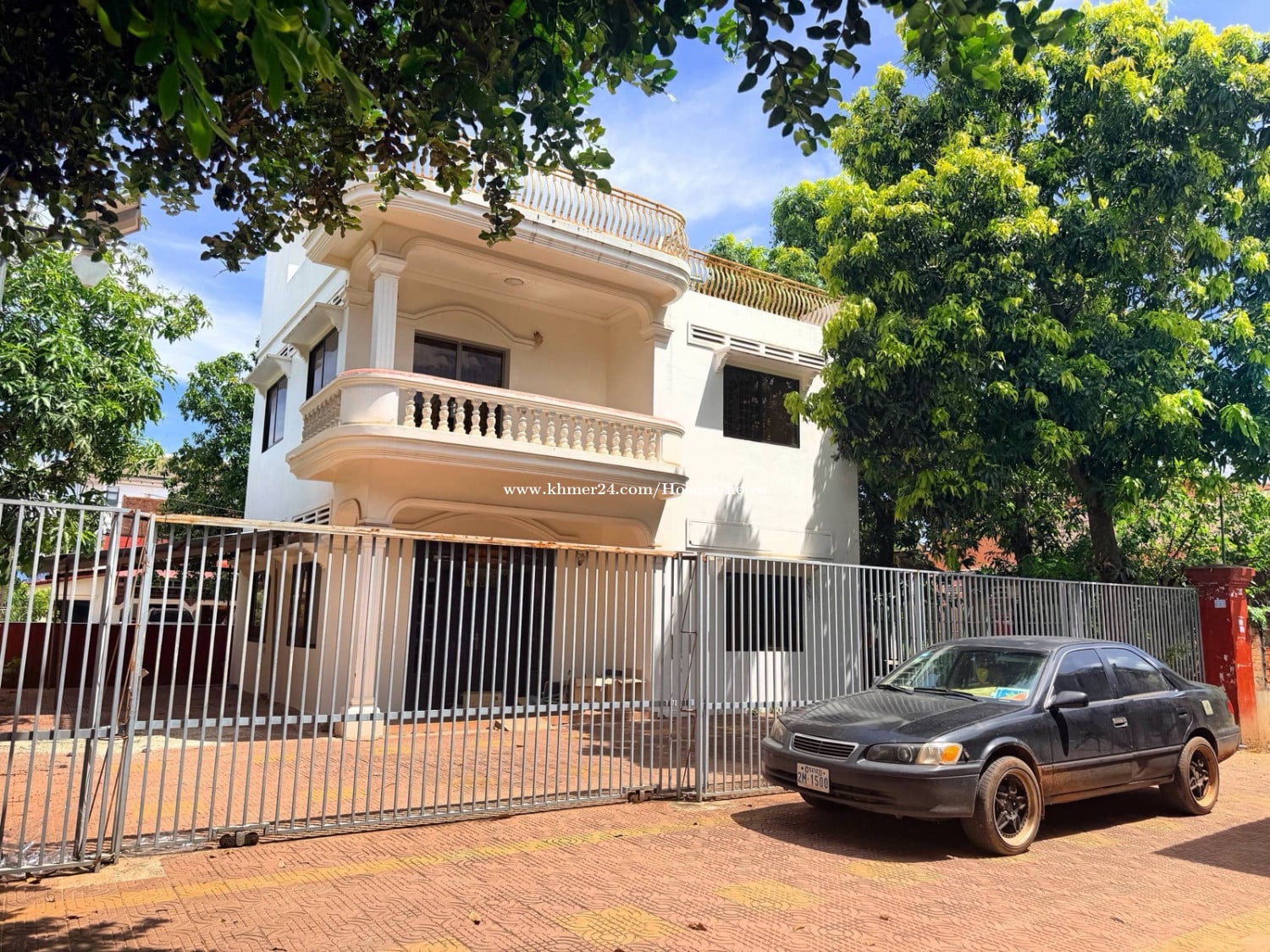 ផ្ទះជួល កណ្តាលក្រុង ជិត ស្តុប វត្ត ដំណាក់ 3Room