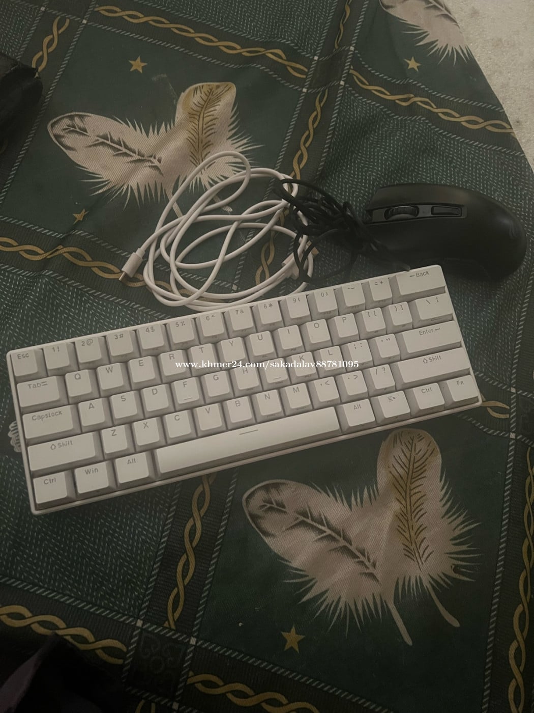 លក់ keyboard និង mouse 10$ ចរចារបានលក់ប្រញាប់លុយ