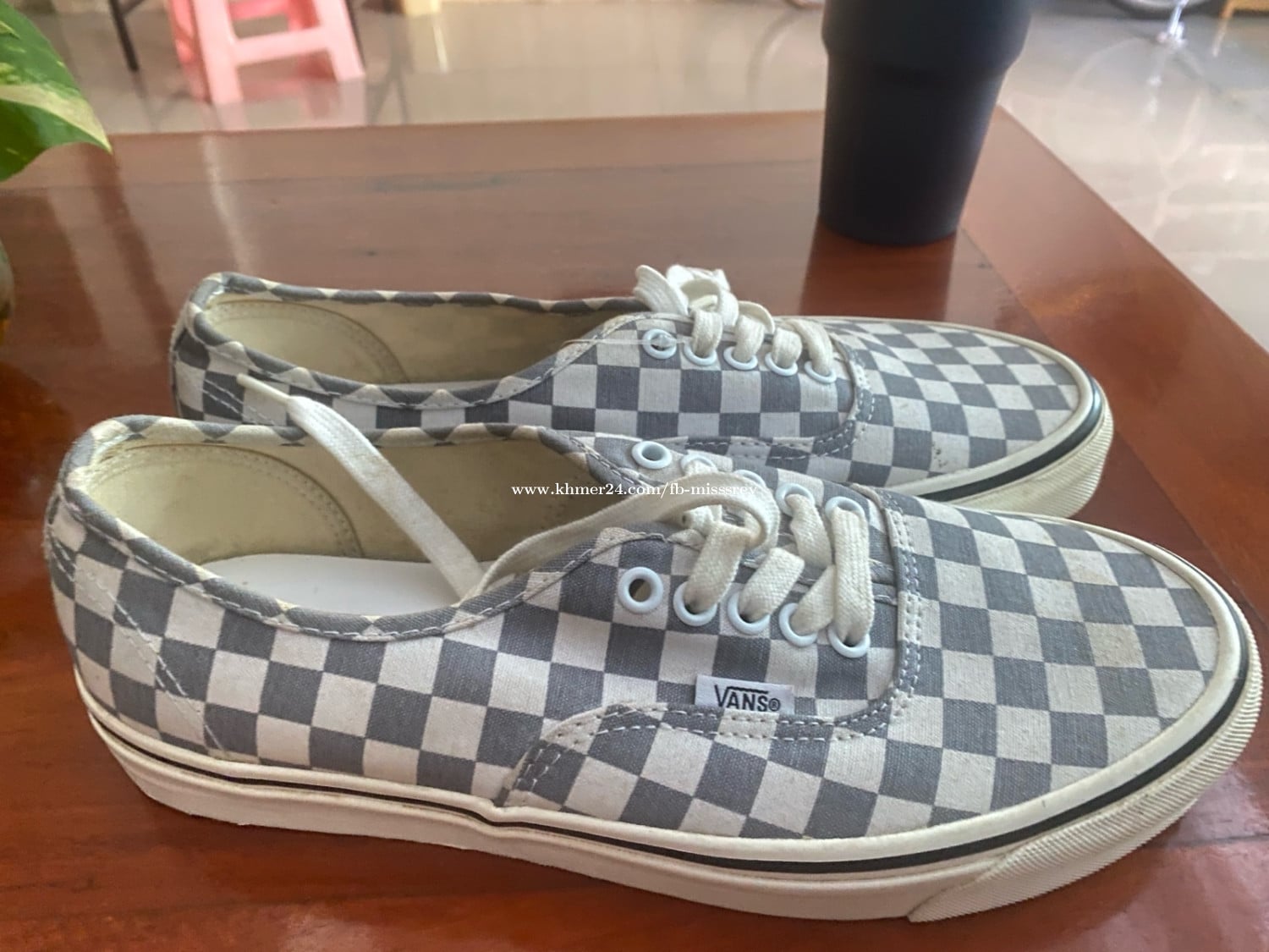 ស្បែកជេីងបុរស VANS