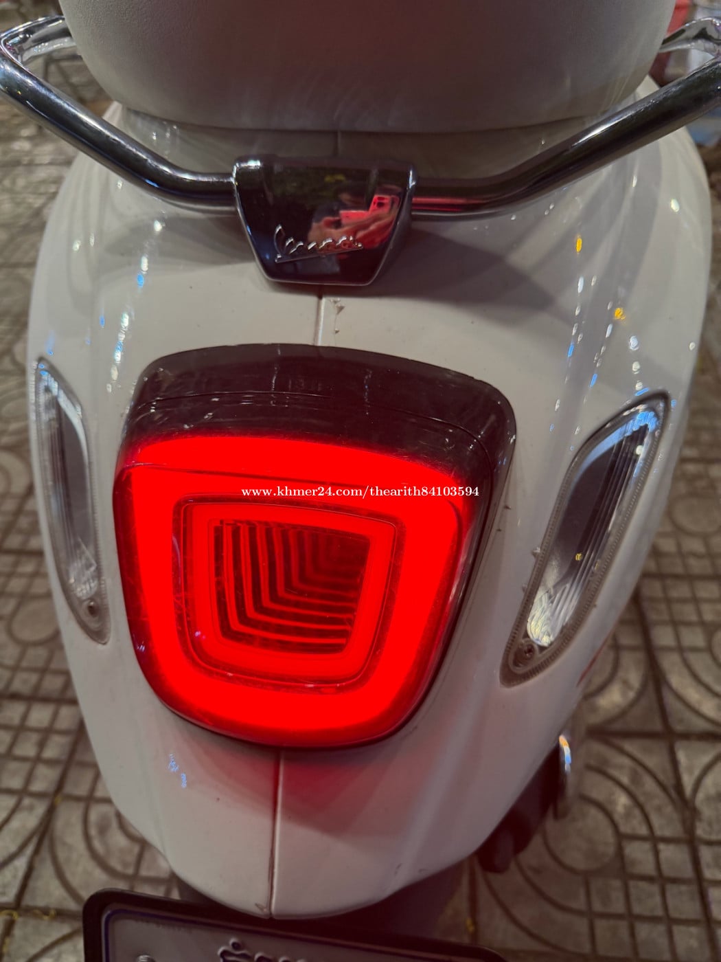លក់ស្តប់vespa 98% តម្លៃ22$មិនមែន100ទេ