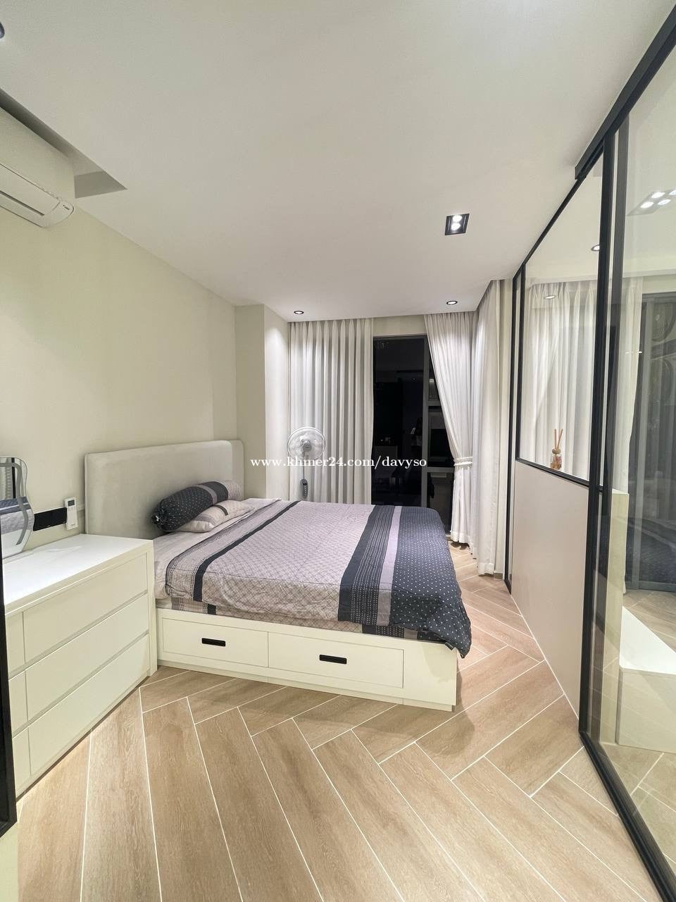 Condo For Rent 1bed Time Square 5