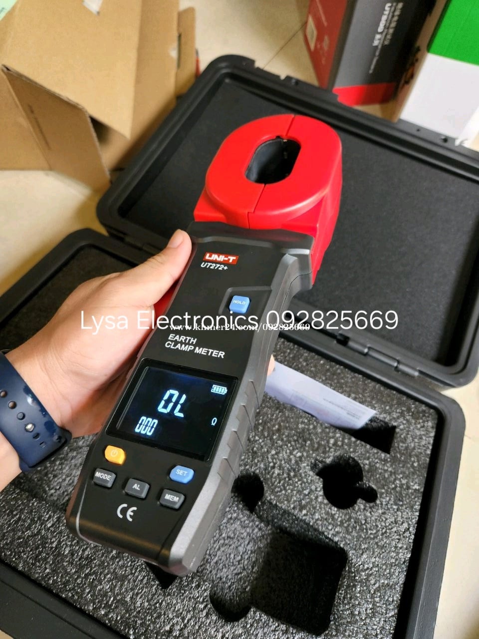 Digital Earth Clamp Meter ឧបករណ៍គៀបវាស់អូមដី 235$