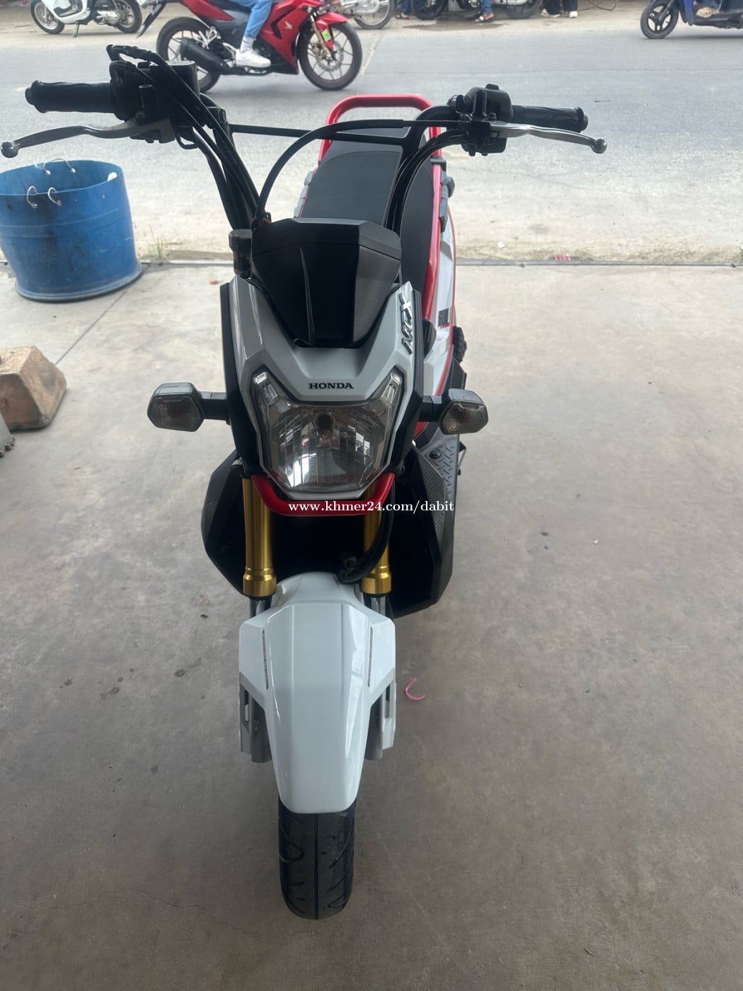 Honda zoomer x 018