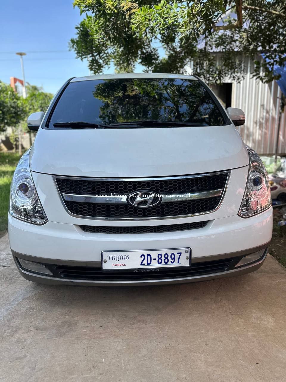HYUNDAI Starex 2011 For Rent /出租