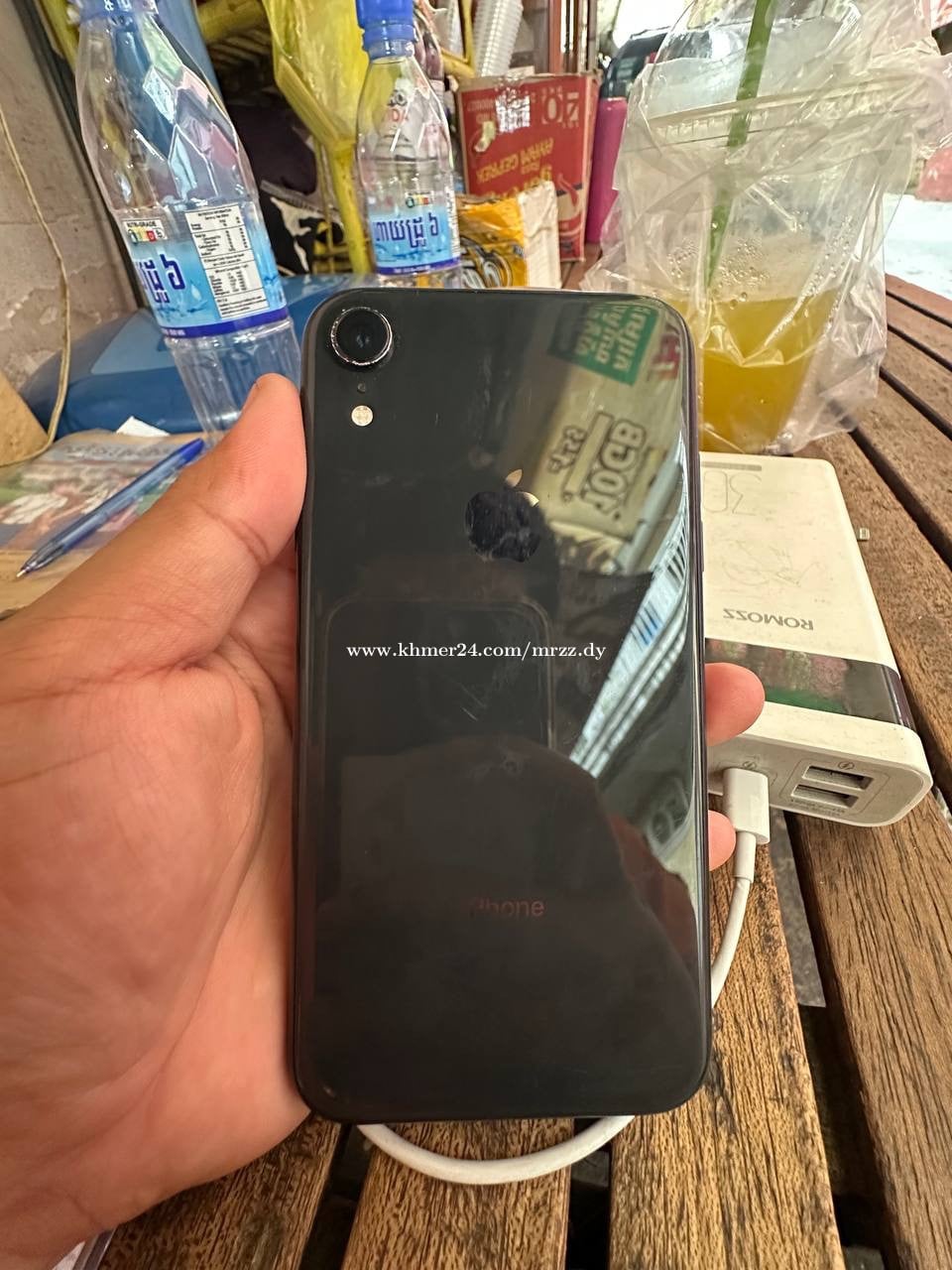 iPhone XR 64G 70$