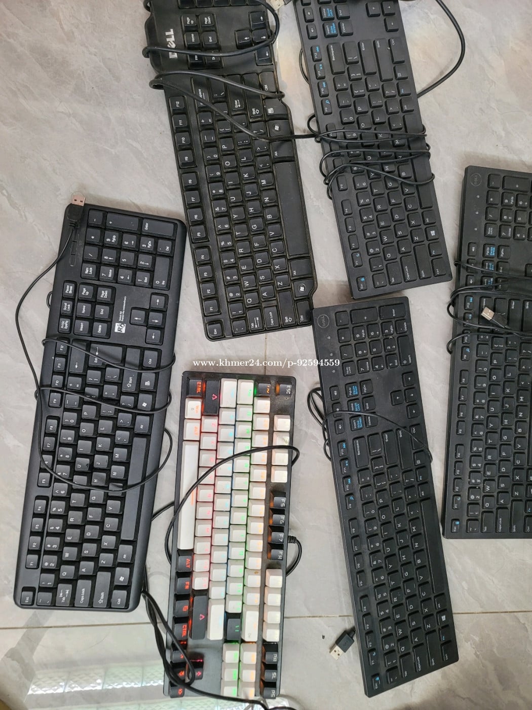 Keyboard 5$ all good condition