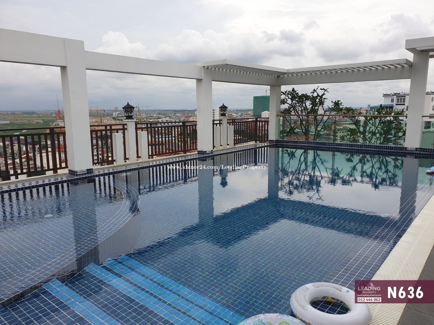 N636 | Boeng Trabek, Rooftop Swimming Pool 1 Bedroom Apartment For Rent Free Serv