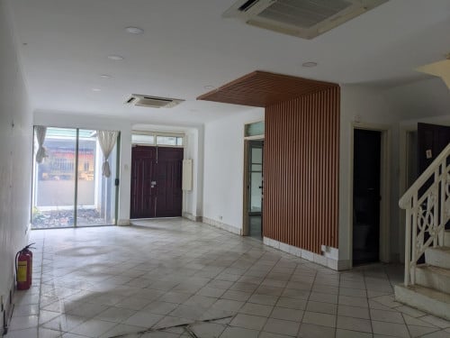 វីឡាៈអាជីវកម្ម នៅទួលគោក