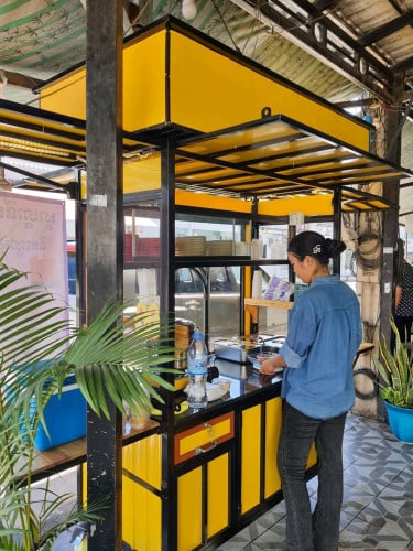 ទូសំរាប់លក់កាហ្វេនិងបាយ