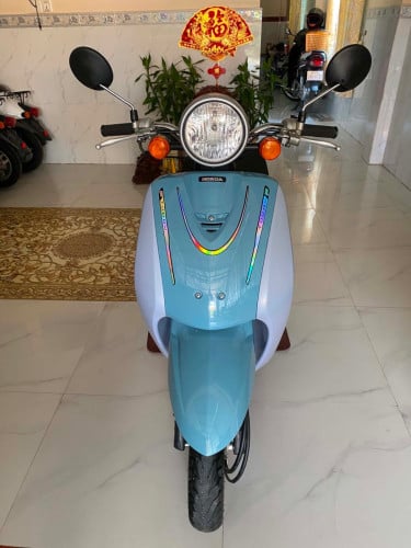 ម៉ូតូលក់ថ្មីៗស្អាតៗ