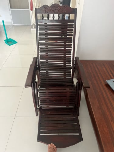 ឈើធ្នង់លក់