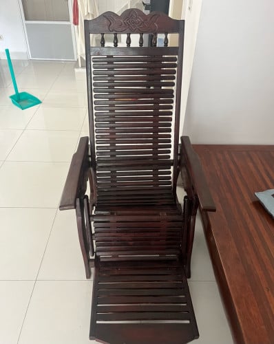 ឈើធ្នង់លក់