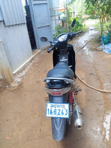 ម៉ូតូលក់