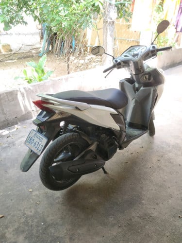 ម៉ូតូលក់