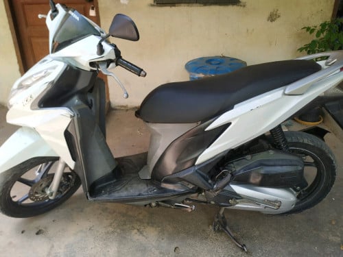 ម៉ូតូលក់