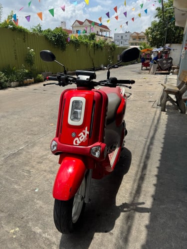 លក់ម៉ូតូនៅស្អាត
