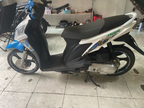 មានក្រដាស់ធនា