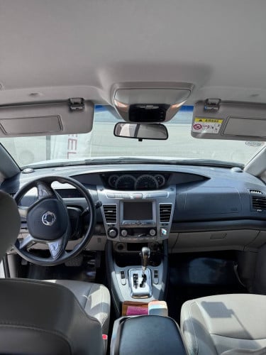 ឡានSsangYong Stavic2019 នៅស្អាតលក់ប្រញាប់ម្ចាស់ប្រើផ្ទាល់(តំលៃចរចាបាន)077730339 /016648811