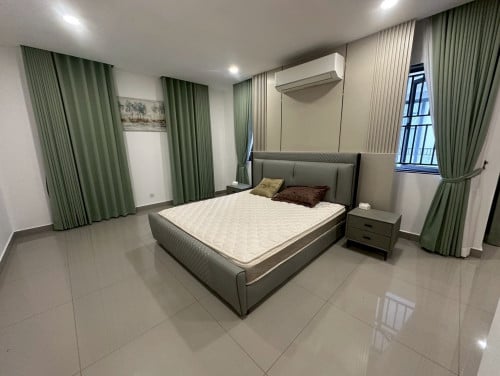 វីឡាទោលកែងសម្រាប់ជួល