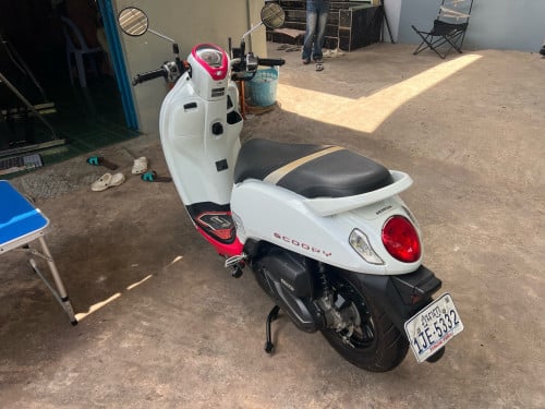 ម៉ូតូលក់