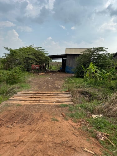 លក់ដីភូមិ