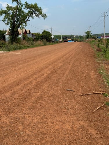 លក់ដីភូមិ