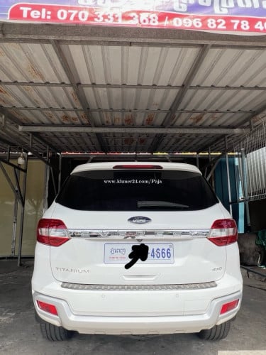 ឡានជិះផ្ទាល់លក់ Ford Everest 3.2L full option titanium 2019