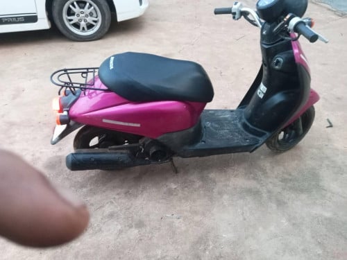 លក់ធូដេកាតគ្រី