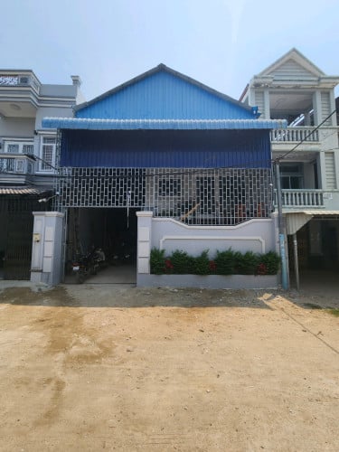 ឃ្លាំងជួល