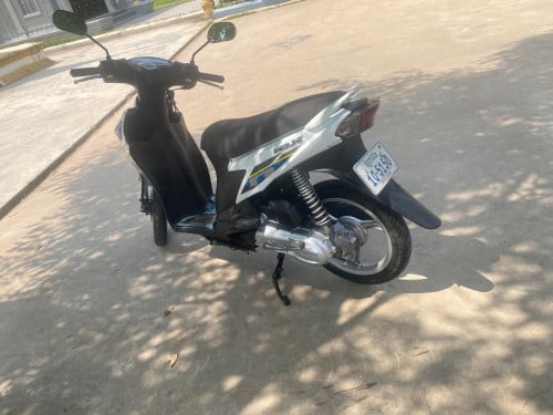 លក់ដូសេរី