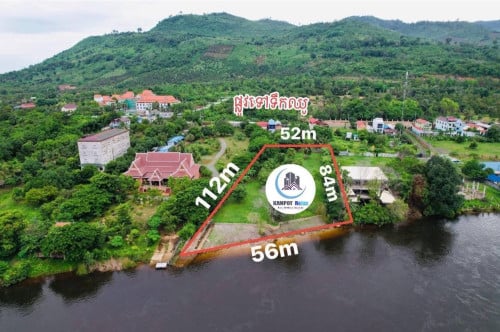ដីជាប់ព្រែកធំទឹកឈូមានឆ្នេរ