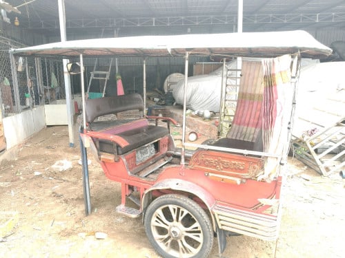 លក់កន្ទុយកង់បីខ្មែរ