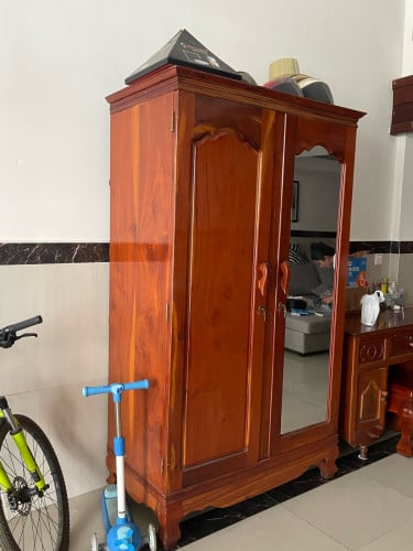 ទូខោអាវ ប្រភេទឈើបេង