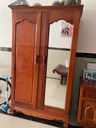 ទូខោអាវ ប្រភេទឈើបេង