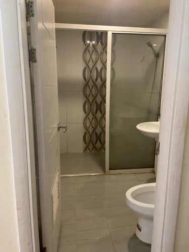 បន្ទប់ជួល
