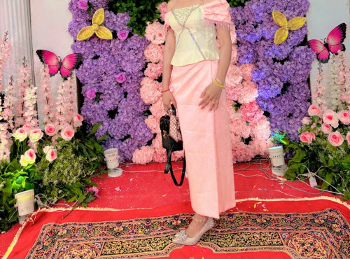 ហូលស្អាតៗ