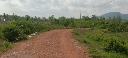 ដីលក់ជាប់ព្រែកសេះស